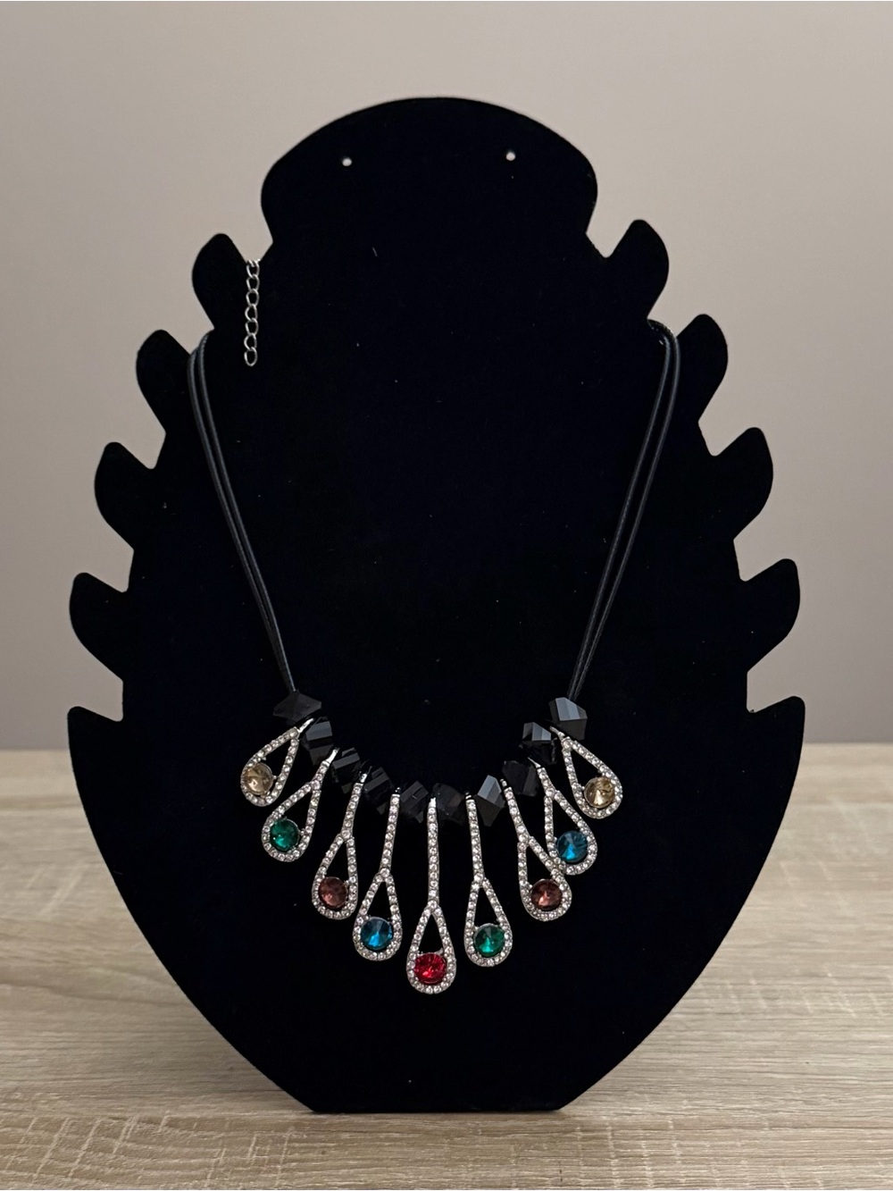 NEW Colorful Rhinestone teardrop Statement Necklace